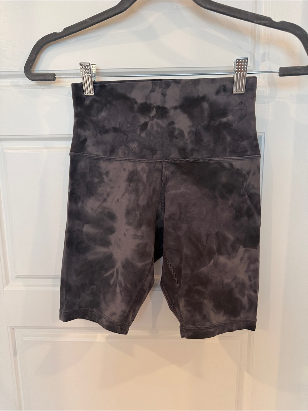 Lululemon biker shorts tie dye - size 4